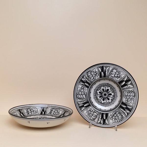 SET OF PASTA-SOUP BOWLS ON CM.22 DIAMETER, CM.5H.
